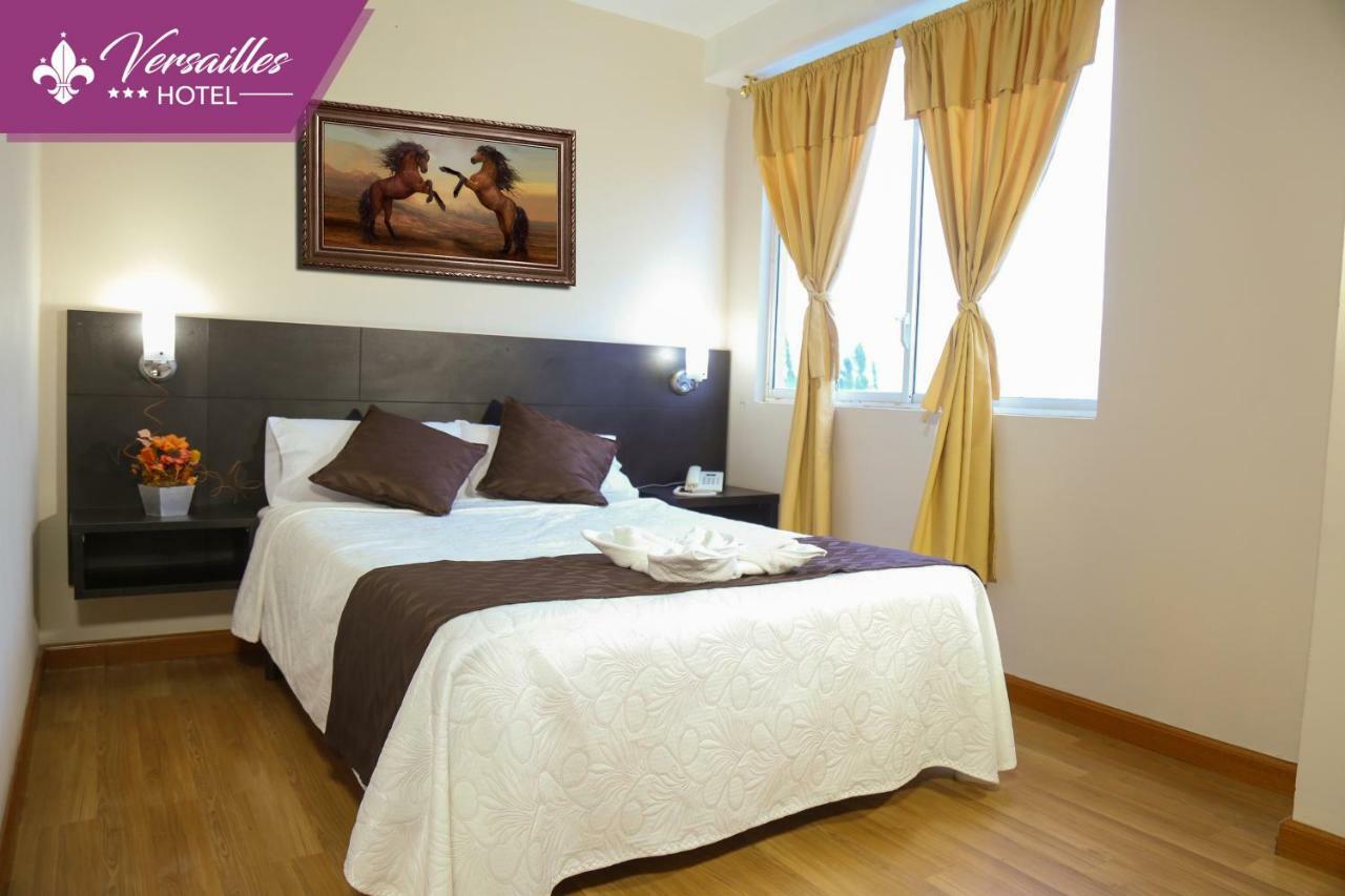 Hotel Versailles Амбато Екстериор снимка
